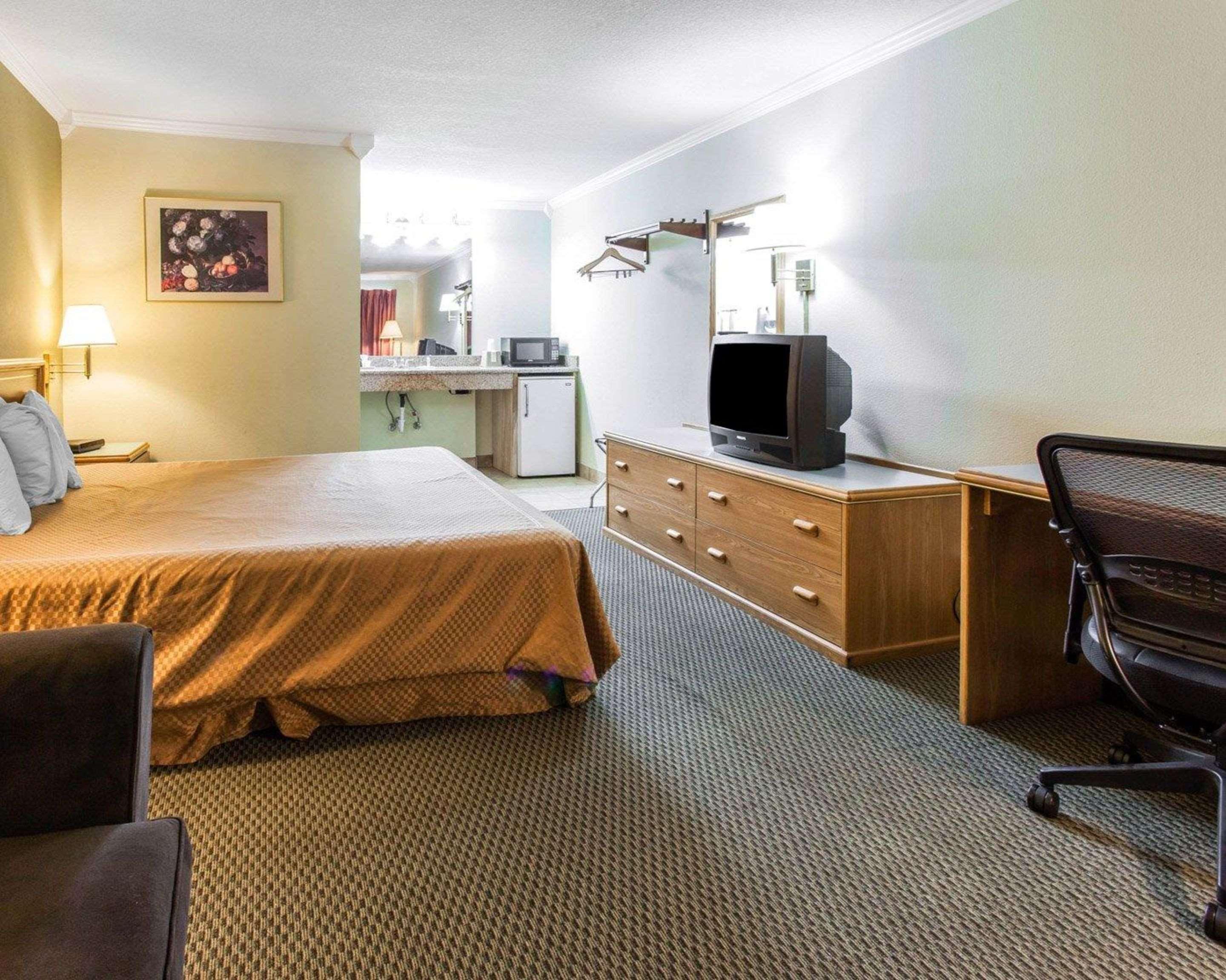Rodeway Inn